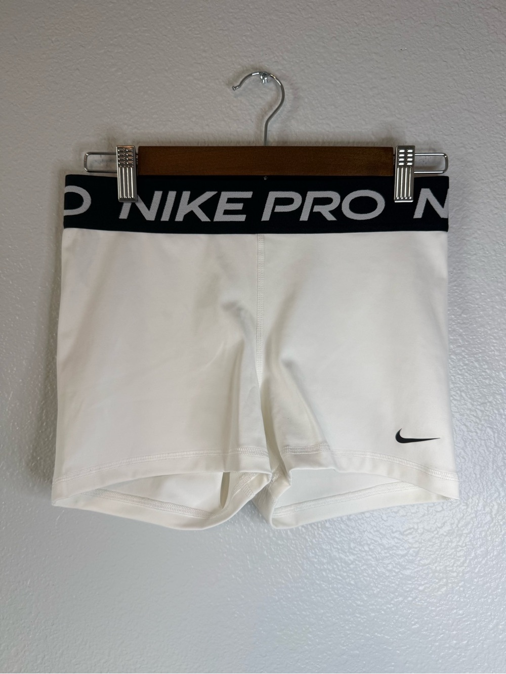 Nike Pro Dri-FIT 3” Compression Shorts White Black Women’s Medium